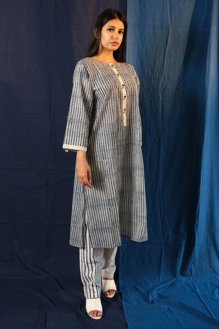 Buy_Banana Labs_White Cotton Round Neck Grade Flab Printed Kurta Pant Set _Online_at_Aza_Fashions