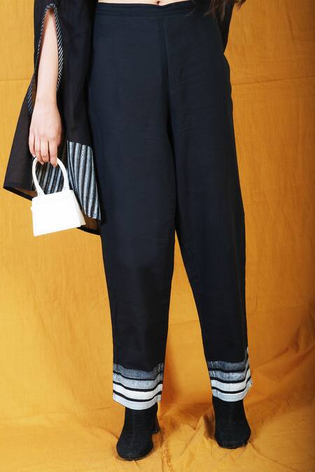 Buy Banana Labs Black Cotton V-neck Hand Block Print Kaftan And Pant Set Online at Aza Fashions Buy_Banana Labs_Black Cotton V-neck Hand Block Print Kaftan And Pant Set _Online_at_Aza_Fashions