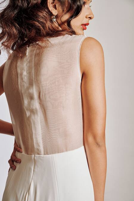 Pocket Stories Off White Microfiber Sequins, Cut Work Round Neck Embroidered Fitted Gown Online at Aza Fashions Pocket Stories_Off White Microfiber Sequins, Cut Work Round Neck Embroidered Fitted Gown _Online_at_Aza_Fashions