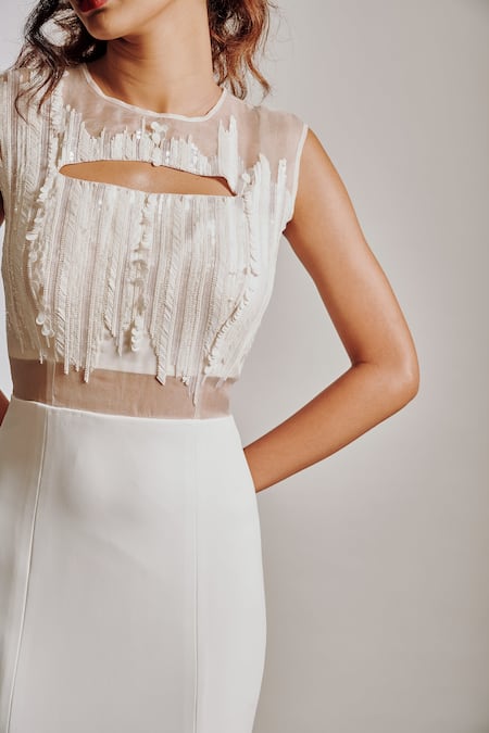 Shop Pocket Stories Off White Microfiber Sequins, Cut Work Round Neck Embroidered Fitted Gown Online at Aza Fashions Shop_Pocket Stories_Off White Microfiber Sequins, Cut Work Round Neck Embroidered Fitted Gown _Online_at_Aza_Fashions