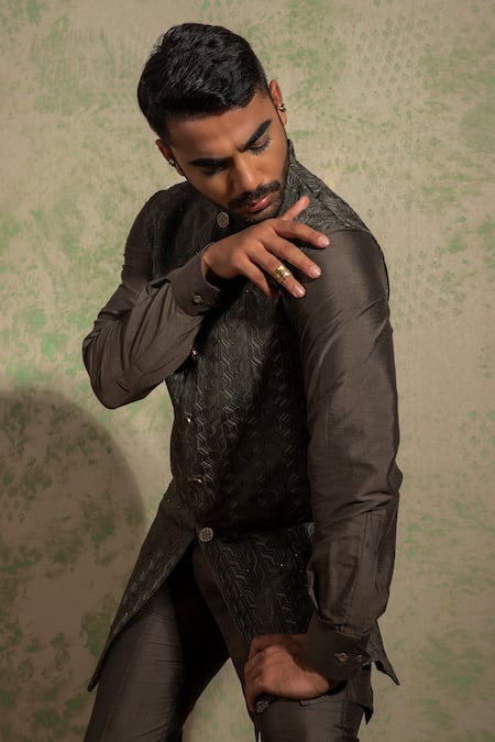 Buy_Ankita Shahabadi_Green Bamboo Silk Thread And Cutdana Hamir Embroidered Long Bundi Kurta Set _Online_at_Aza_Fashions