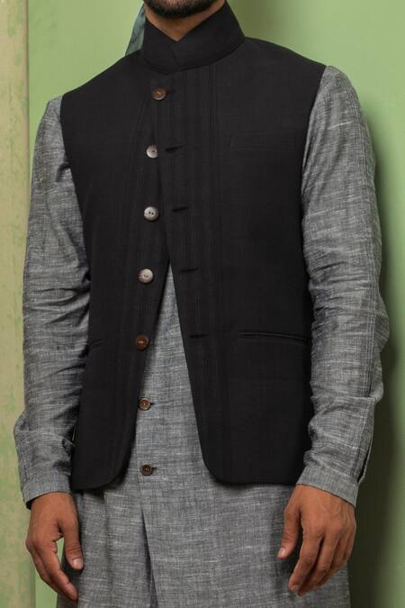 Buy Ankita Shahabadi Grey Linen Robai Overlap Detailed Bundi And Kurta Set Online at Aza Fashions Buy_Ankita Shahabadi_Grey Linen Robai Overlap Detailed Bundi And Kurta Set _Online_at_Aza_Fashions