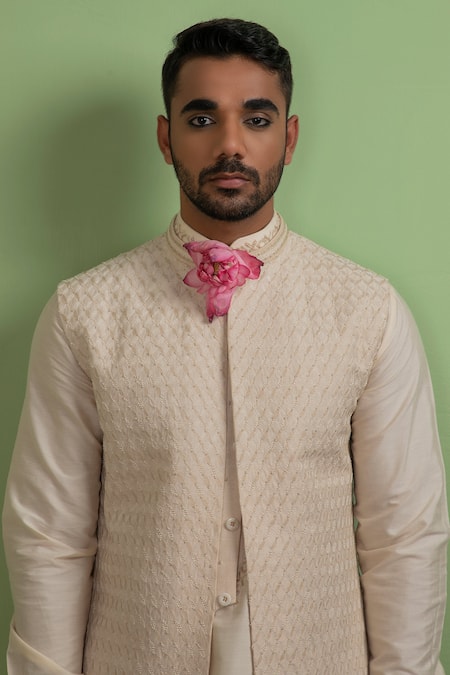 Ankita Shahabadi Off White Silk Pearl And Thread Chahat Embroidered Bundi Kurta Set Online at Aza Fashions Ankita Shahabadi_Off White Silk Pearl And Thread Chahat Embroidered Bundi Kurta Set _Online_at_Aza_Fashions