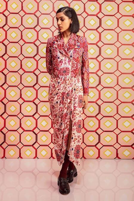 Buy_Betrue_White Handloom Cotton, Silk Embroidery Collared Kashan Print Biker Jacket _Online_at_Aza_Fashions