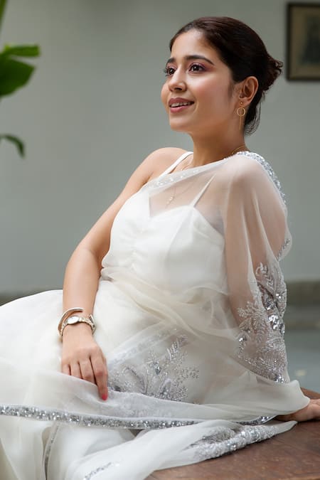 Buy_Peeli Dori_Ivory Saree  Silk Organza Embroidered Floral V Neck Set _Online_at_Aza_Fashions