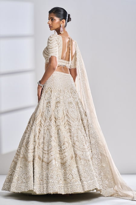 Seema Gujral Beige Dupatta Organza, Lehenga And Blouse Raw Silk Embroidered Bridal Set at Aza Fashions Seema Gujral_Beige Dupatta Organza, Lehenga And Blouse Raw Silk Embroidered Bridal Set _at_Aza_Fashions
