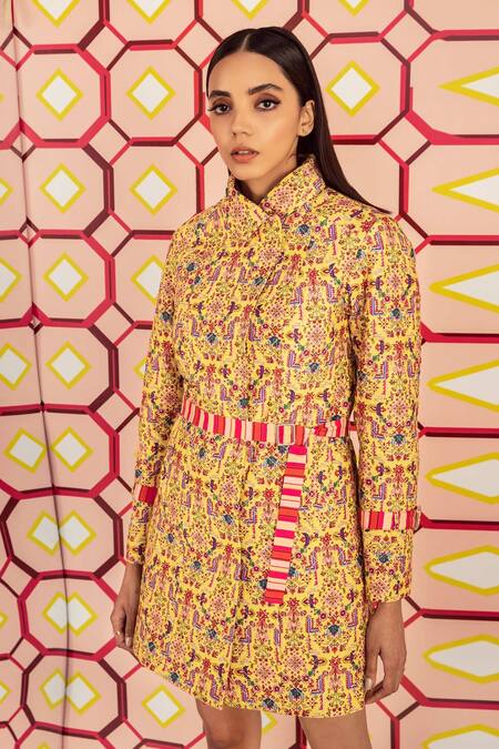 Betrue_Yellow Handloom Cotton, Silk Embroidery Collared Tabriz Print Quilted Jacket _Online_at_Aza_Fashions