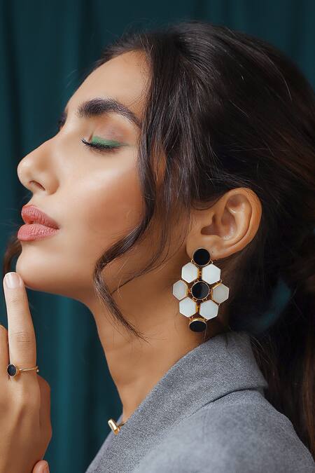 Varnika Arora_Black Inara Diamond Shaped Earrings _Online_at_Aza_Fashions