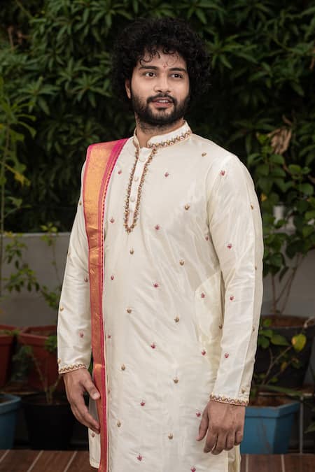 Hilo Design_White Pashmina Embroidery, Zari Kurta Dhoti Pant Set _at_Aza_Fashions