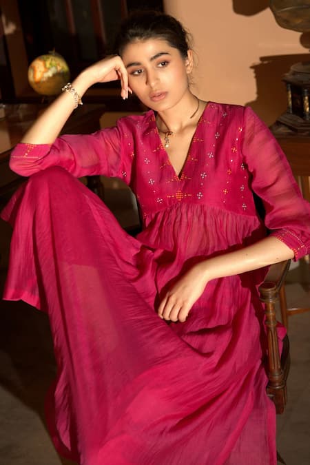 Deep Thee Pink Chanderi Embroidery V-neck Gathered Kurta And Pant Set Online at Aza Fashions Deep Thee_Pink Chanderi Embroidery V-neck Gathered Kurta And Pant Set _Online_at_Aza_Fashions