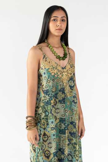 Buy_Nikita Vishakha_Green Georgette Floral V Neck Diana Printed Dress _Online_at_Aza_Fashions