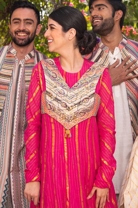 Soniya G Fuchsia Handloom Cotton Embroidery, Sequins Round Geometric Pattern Anarkali Online at Aza Fashions Soniya G_Fuchsia Handloom Cotton Embroidery, Sequins Round Geometric Pattern Anarkali _Online_at_Aza_Fashions