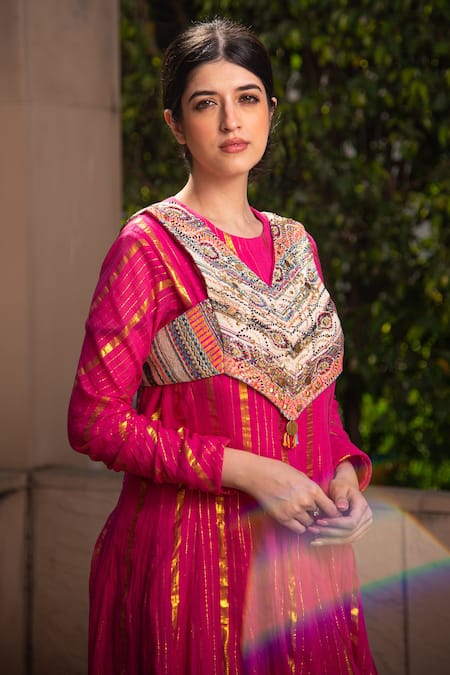 Shop Soniya G Fuchsia Handloom Cotton Embroidery, Sequins Round Geometric Pattern Anarkali Online at Aza Fashions Shop_Soniya G_Fuchsia Handloom Cotton Embroidery, Sequins Round Geometric Pattern Anarkali _Online_at_Aza_Fashions