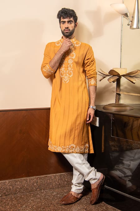 Soniya G Yellow Cotton Embroidery Pure Kurta Set Online at Aza Fashions Soniya G_Yellow Cotton Embroidery Pure Kurta Set _Online_at_Aza_Fashions