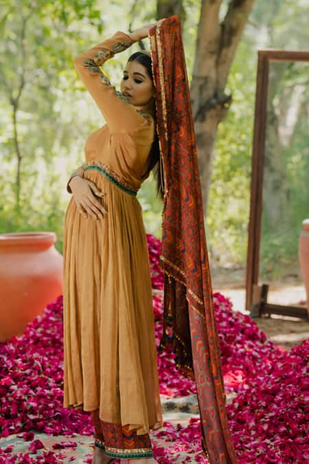 Anarkali Dress Stock Photos - Free & Royalty-Free Stock Photos from  Dreamstime