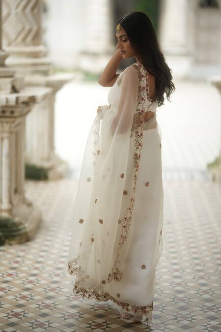 Buy_Peeli Dori_White Silk Organza Embroidered Metallic V Neck Hand Saree Set _Online_at_Aza_Fashions