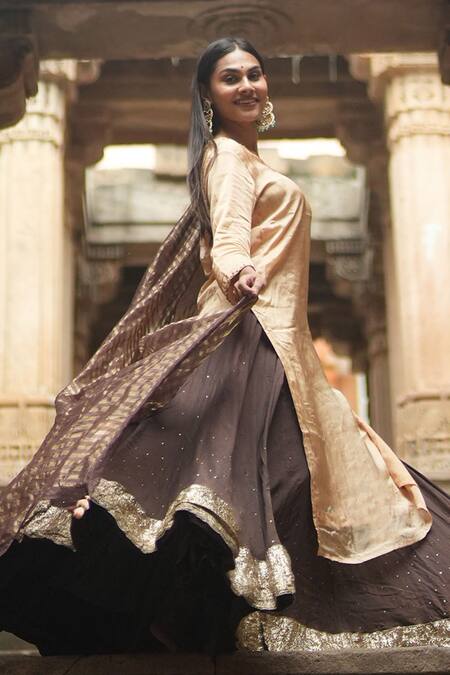 Sagaa By Vanita_Brown Silk Embroidered Beads V Neck Kurta Lehenga Set_Online_at_Aza_Fashions