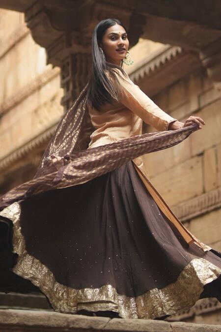 Buy_Sagaa By Vanita_Brown Silk Embroidered Beads V Neck Kurta Lehenga Set_Online_at_Aza_Fashions