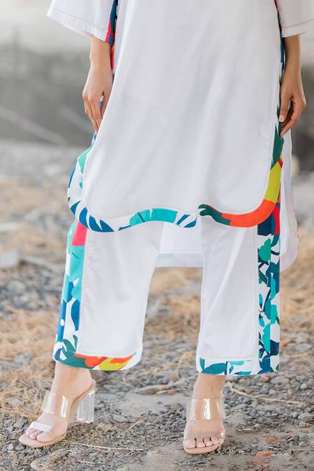 Pooja-Keyur White Cotton Satin Round Neck Placement Paradise Print Kurta With Pant Online at Aza Fashions Pooja-Keyur_White Cotton Satin Round Neck Placement Paradise Print Kurta With Pant_Online_at_Aza_Fashions