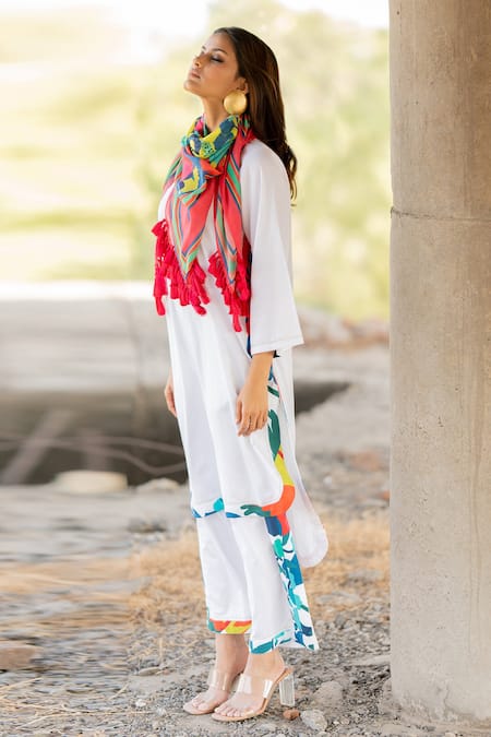 Buy_Pooja-Keyur_Pink Tassels Paradise Flower Pattern Scarf_Online_at_Aza_Fashions