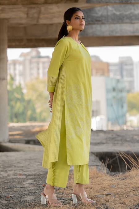 Buy_Pooja-Keyur_Green Cotton Satin, Chanderi Embroidery, Artistic Abstraction Kurta And Pant Set_Online_at_Aza_Fashions