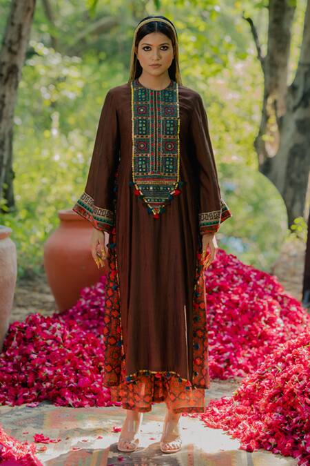 Pooja-Keyur_Multi Color Cotton, Silk Embroidery Round Neck Aari Kurta And Pant Set_Online_at_Aza_Fashions