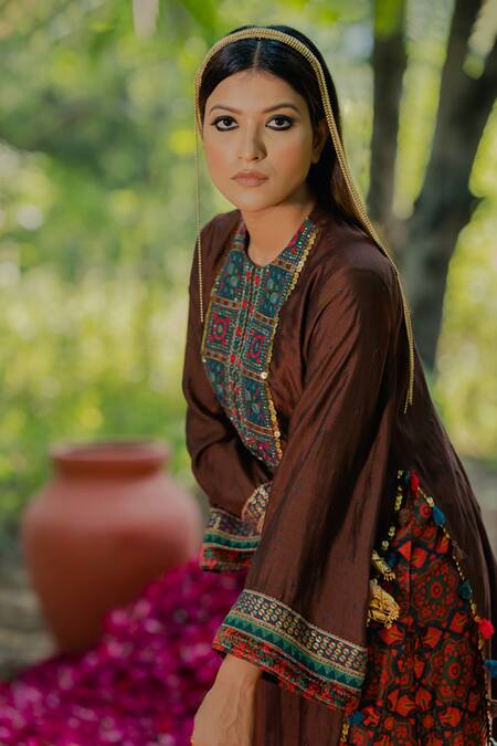 Shop_Pooja-Keyur_Multi Color Cotton, Silk Embroidery Round Neck Aari Kurta And Pant Set_Online_at_Aza_Fashions