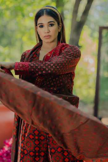 Shop Pooja-Keyur Red Silk Embroidery V-neck Floral Print Overlay Jacket Online at Aza Fashions Shop_Pooja-Keyur_Red Silk Embroidery V-neck Floral Print Overlay Jacket_Online_at_Aza_Fashions