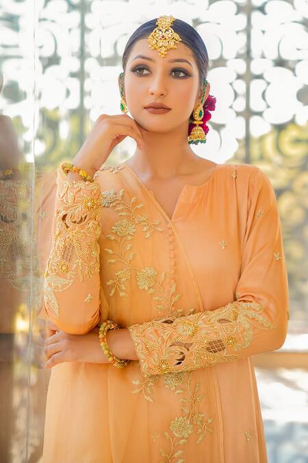 Shop_Gul By Aishwarya_Gold Satin Silk Hand Embroidered Cutdana Notched Pakistani Kurta Set  _Online_at_Aza_Fashions