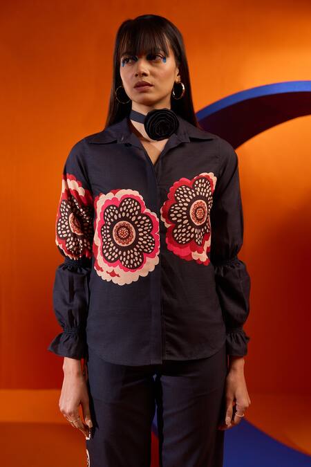 The Dramebaaz CO Blue Cotton Embroidery Split V-neck Glory Print Shirt And Pant Set Online at Aza Fashions The Dramebaaz CO_Blue Cotton Embroidery Split V-neck Glory Print Shirt And Pant Set _Online_at_Aza_Fashions