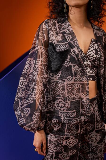 The Dramebaaz CO Black Organza, Twill Embroidery Collared, V-neck Printed Jacket And Pant Set Online at Aza Fashions The Dramebaaz CO_Black Organza, Twill Embroidery Collared, V-neck Printed Jacket And Pant Set _Online_at_Aza_Fashions