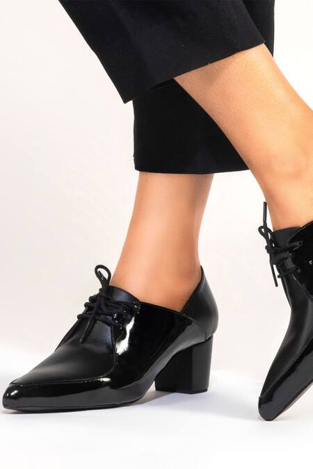 Buy_Oceedee_Black Doris Pointed Toe Block Heels_Online_at_Aza_Fashions