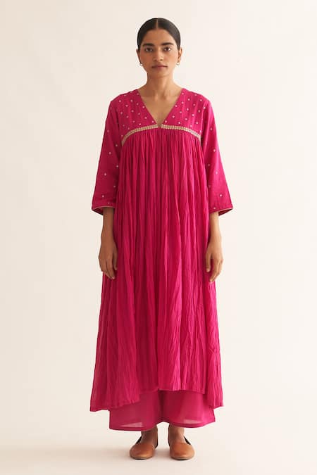 Dot_Pink Cotton Embroidery V-neck Mrinal Pleated Kurta And Pant Set _Online_at_Aza_Fashions