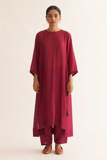 Dot_Pink Cotton, Silk Embroidery Round Neck Soma Back Gathered Kurta And Pant Set _Online_at_Aza_Fashions