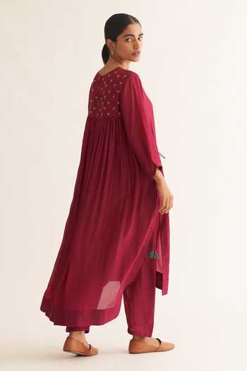 Buy_Dot_Pink Cotton, Silk Embroidery Round Neck Soma Back Gathered Kurta And Pant Set _Online_at_Aza_Fashions