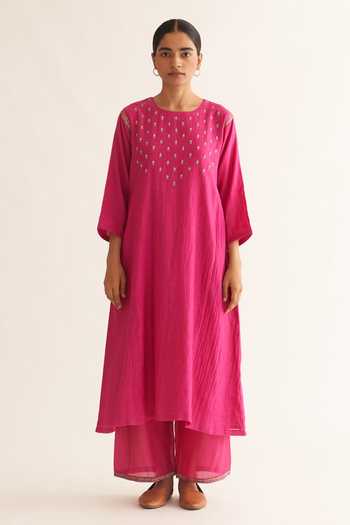 Dot_Pink Chanderi Embroidery Round Neck Osha Chak Bagla Kurta And Pant Set _Online_at_Aza_Fashions