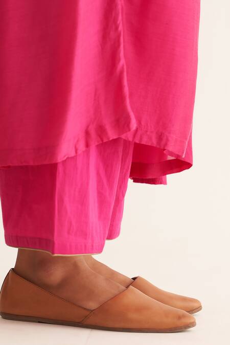 Dot_Pink Cotton Embroidery Round Neck Hand Kurta And Pant Set _at_Aza_Fashions