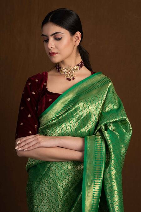 Buy Devissha Green Pure Katan Silk Paisley Woven Banarasi Saree Buy_Devissha_Green Pure Katan Silk Paisley Woven Banarasi Saree