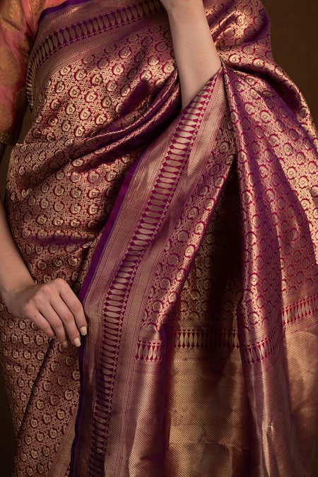 Buy Devissha Magenta Pure Katan Silk Paisley Banarasi Handloom Saree Online at Aza Fashions Buy_Devissha_Magenta Pure Katan Silk Paisley Banarasi Handloom Saree _Online_at_Aza_Fashions