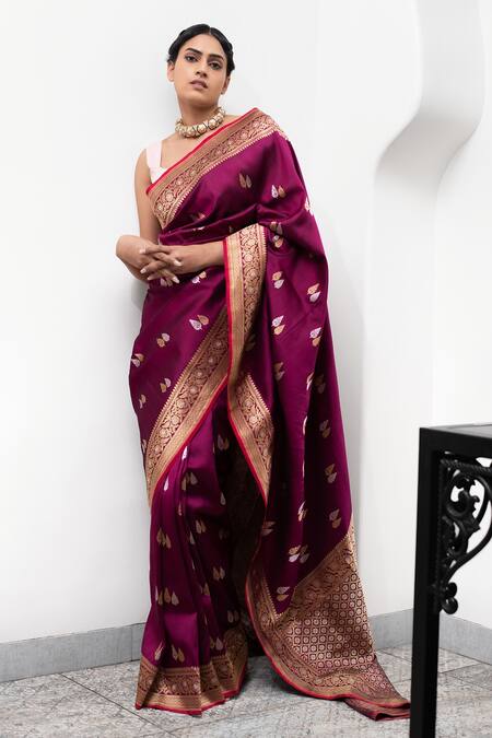 Buy_Devissha_Magenta Pure Katan Silk Paisley Banarasi Floral Woven Handloom Saree_Online_at_Aza_Fashions