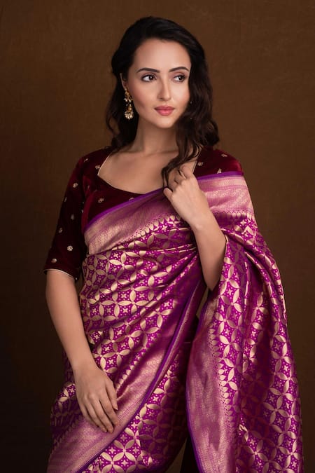Devissha_Magenta Pure Katan Silk Paisley Floral Woven Banarasi Saree _Online_at_Aza_Fashions
