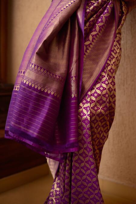 Devissha Purple Pure Katan Silk Floral Handwoven Banarasi Saree Online at Aza Fashions Devissha_Purple Pure Katan Silk Floral Handwoven Banarasi Saree_Online_at_Aza_Fashions