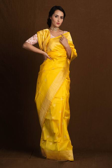 Devissha Yellow Pure Katan Silk Chand, Tara Woven Banarasi Saree Online at Aza Fashions Devissha_Yellow Pure Katan Silk Chand, Tara Woven Banarasi Saree_Online_at_Aza_Fashions