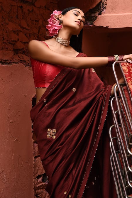 Buy_Deep Thee_Maroon Silk Embroidery Square Neck Resham Saree With Blouse _Online_at_Aza_Fashions