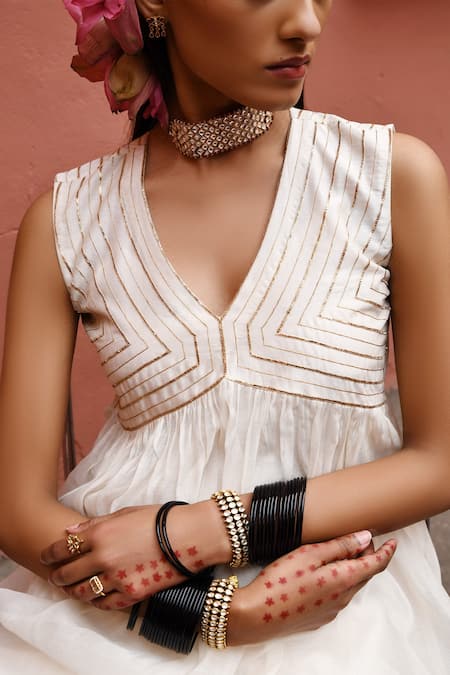 Shop_Deep Thee_Ivory Chanderi Zari V-neck Embroidered Kurta And Flared Pant Set _Online_at_Aza_Fashions