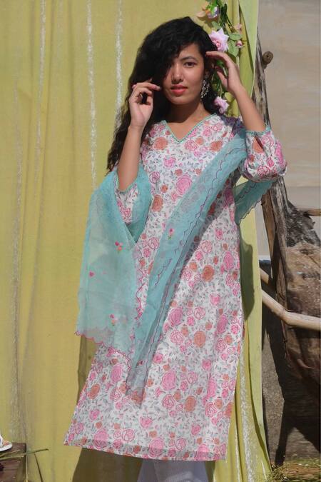 Studio Malang_Pink Chanderi Silk Block Printed Rose V Neck Kurta_Online_at_Aza_Fashions