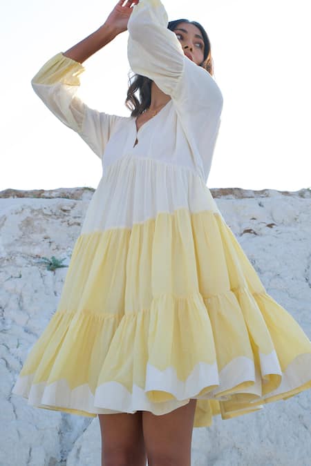 The Loom Art_White Chanderi Silk Embroidery Plunge Neck Balloon Sleeves Tier Dress _Online_at_Aza_Fashions