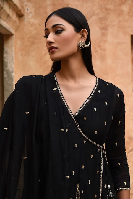 Buy_Deep Thee_Black Chanderi Sequins, Zari V-neck Embroidered Angrakha Set _Online_at_Aza_Fashions