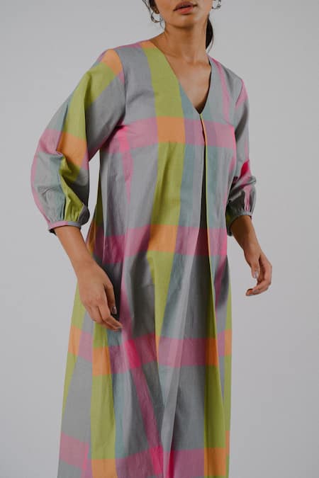 Shop Tussah By Siddhi Shah Grey Cotton Printed Checkered V Neck Kurta Online at Aza Fashions Shop_Tussah By Siddhi Shah_Grey Cotton Printed Checkered V Neck Kurta _Online_at_Aza_Fashions