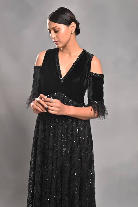Jyoti Sachdev Iyer_Black Velvet, Tulle Beads, Sequins, Feathers V-neck Cold Shoulder Gown _Online_at_Aza_Fashions